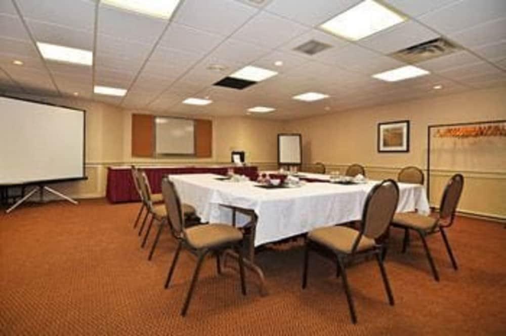 Charlottetown Inn & Conference Centre Екстер'єр фото