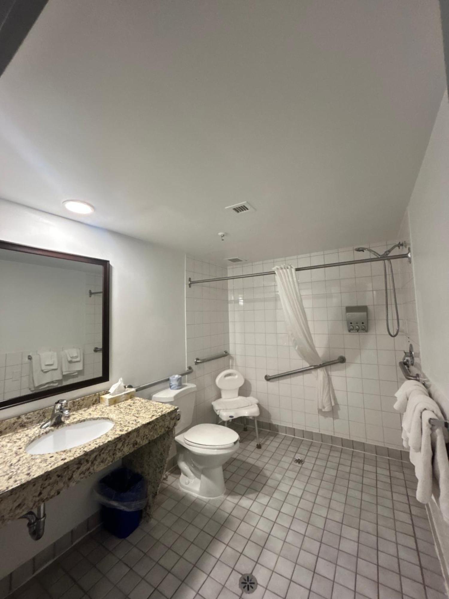 Charlottetown Inn & Conference Centre Екстер'єр фото